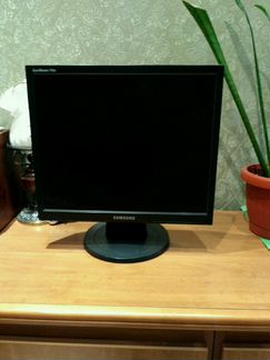 Монитор samsung SyncMaster 710N