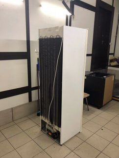 Встраиваемый холодильник electrolux ENN2853AOW