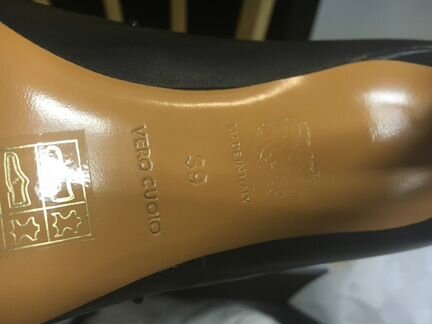 Туфли brunomagli на шпильке