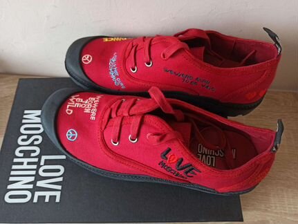 Сникерсы Love Moschino. Новые, оригинал. 39 р-р