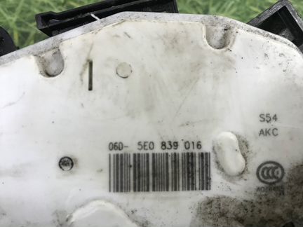 Замок двери задней правой Skoda Octavia A7 2013)