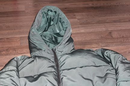 Новый женский/мужской пуховик бирюзового цвета