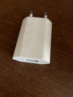 Сетевое зарядное Apple USB мощностью 5 Вт