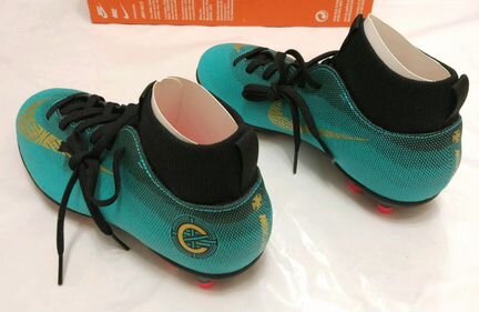 Новые детские футбольные бутсы Nike 35 размер