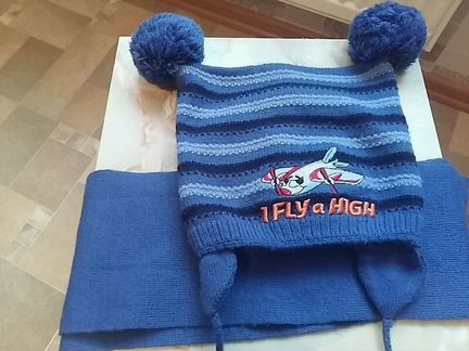 Теплая шапочка с шарфиком