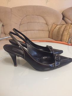 Босоножки Bruno Magli, р. 38,5, чёрный, кожа нату