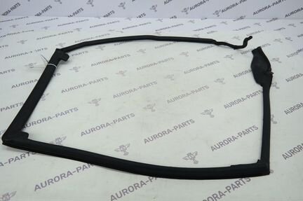 Уплотнитель Range Rover Sport 2 L494 2013