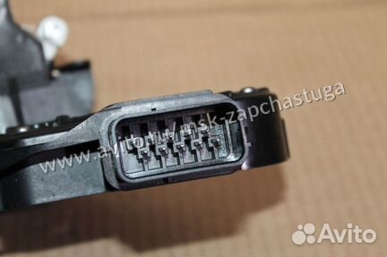 Замок двери передней левой Land Rover Discovery