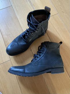 Новые ботинки Levi’s 45