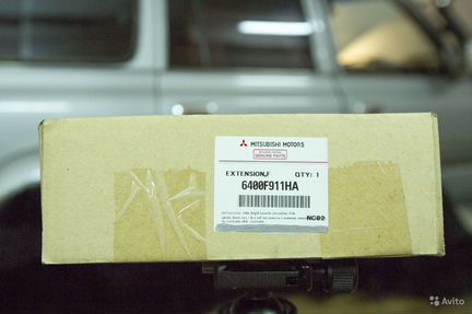 Накладка переднего бампера Mitsubishi L200