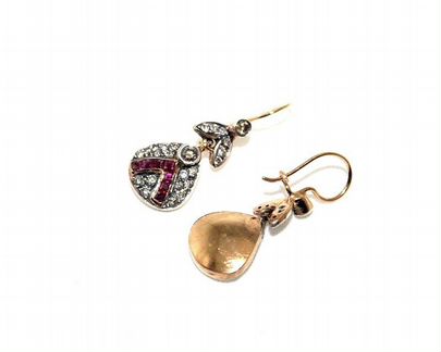 Серьги с рубинами