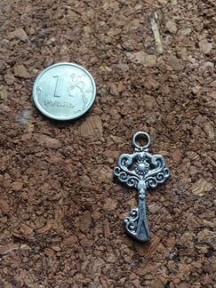 Подвеска ключик, олень, бемби, ласточка, соска