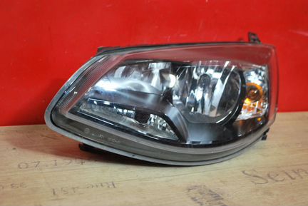 Фара левая Лада Калина