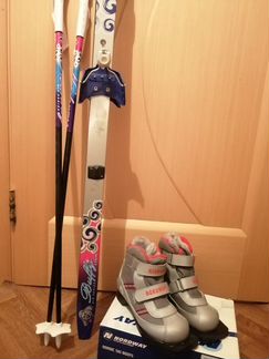 Лыжи детские 130+палки +ботинки 31-32 р