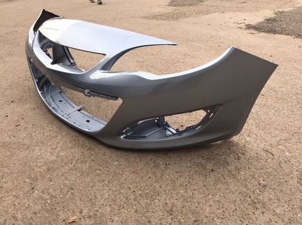 Бампер передний Opel Astra J 2013