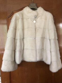 Шуба норковая, короткая белая дизайнерская, куплен
