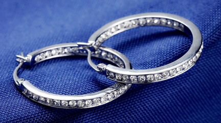 Серьги - обручи с австрийскими кристаллами