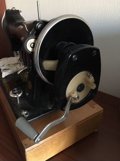 Швейная машинка Чайка