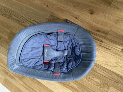 Шезлонг nuna leaf