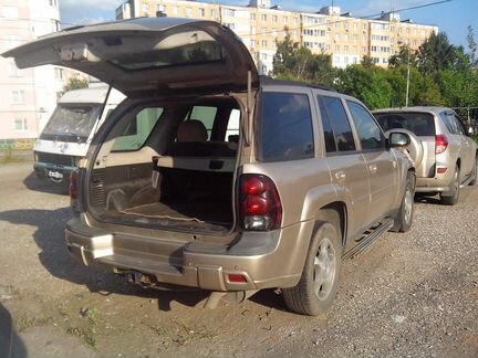 Шевроле Трейлблейзер амортизаторы крышки багажника