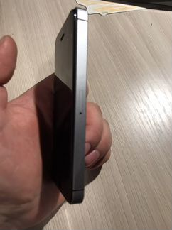 Телефон iPhone SE 1 16 Gb
