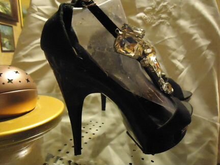 Босоножки marco tucci svarovski 36 разм.натур.замш