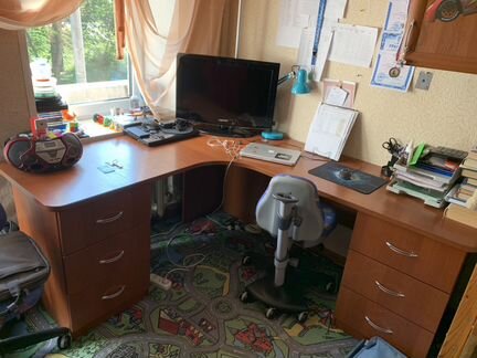 Комплект мебели с угловым столом