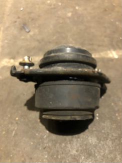 Подушка двигателя Mercedes-Benz Ml-Class W164