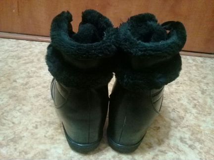 Сникерсы на молнии и шнурками