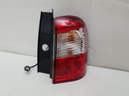Фонарь правый Nissan Terrano D10