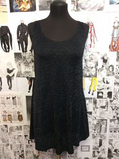 Черное блестящее платье