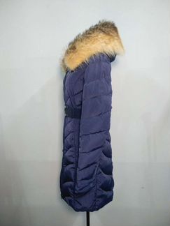 Зимний синий пуховик с мехом енота