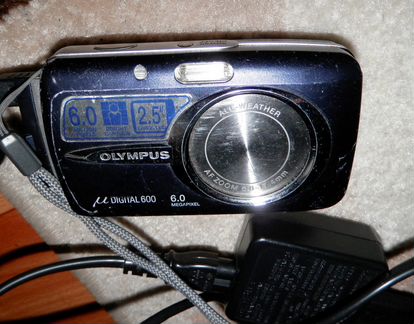 Продам фотоаппарат Olympus+карта на 2Gb