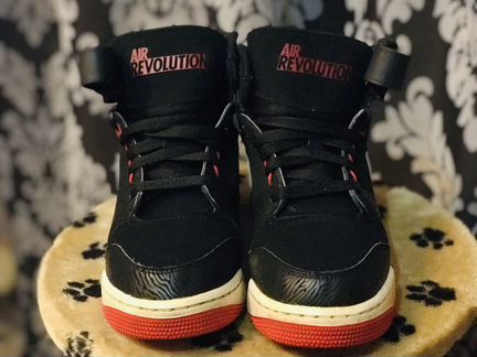 Nike Air Revolution Zebra Bred