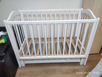 Детская кровать с матрасом