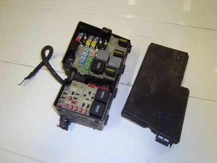 Блок предохранителей Ford Focus 2 hxda 2005