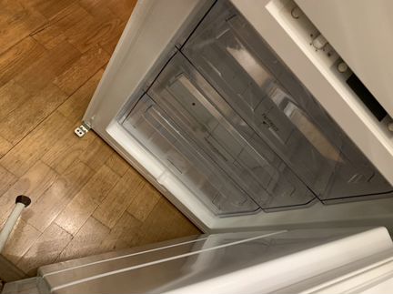Холодильник Electrolux enn3153aow