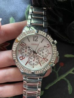 Часы Guess