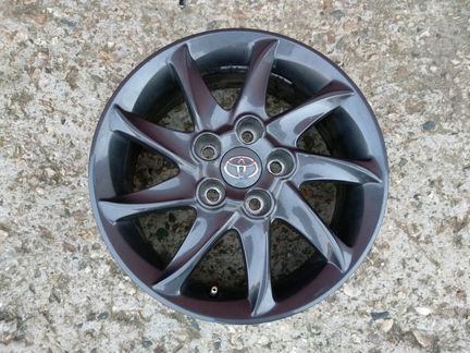 Диск Toyota Corolla Auris Camry литой оригинал R16