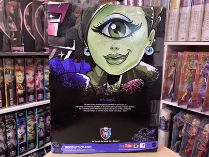 Айрис Клопс люблю моду Монстр Хай кукла в коробке