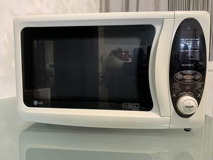Микроволновая печь LG MH-685 HD