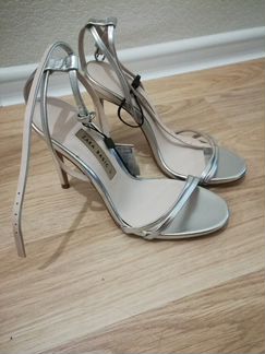 Босоножки Zara
