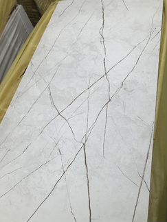 Керамогранит белый под мрамор лаппатированный