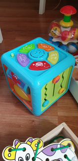 Игрушки, шнуровки, пазлы, мозаика, юла, конструкто