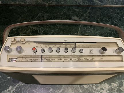 Bang & Olufsen Beolit 700