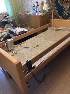 Медицинская кровать для лежачих больных