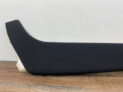 Обшивка стойки задняя правая Kia Quoris 2012-2018