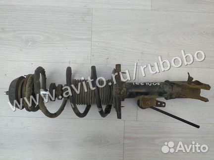 Амортизатор передний правый 546601P000 Kia Venga