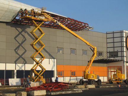 Подъемник коленчатый/ Подъемник ножничный в аренду