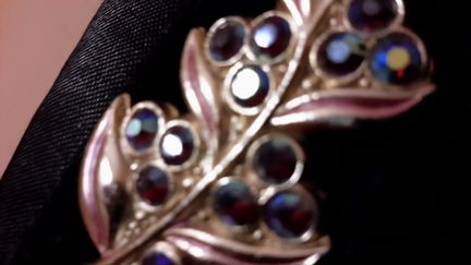 Брошь чешское стекло 